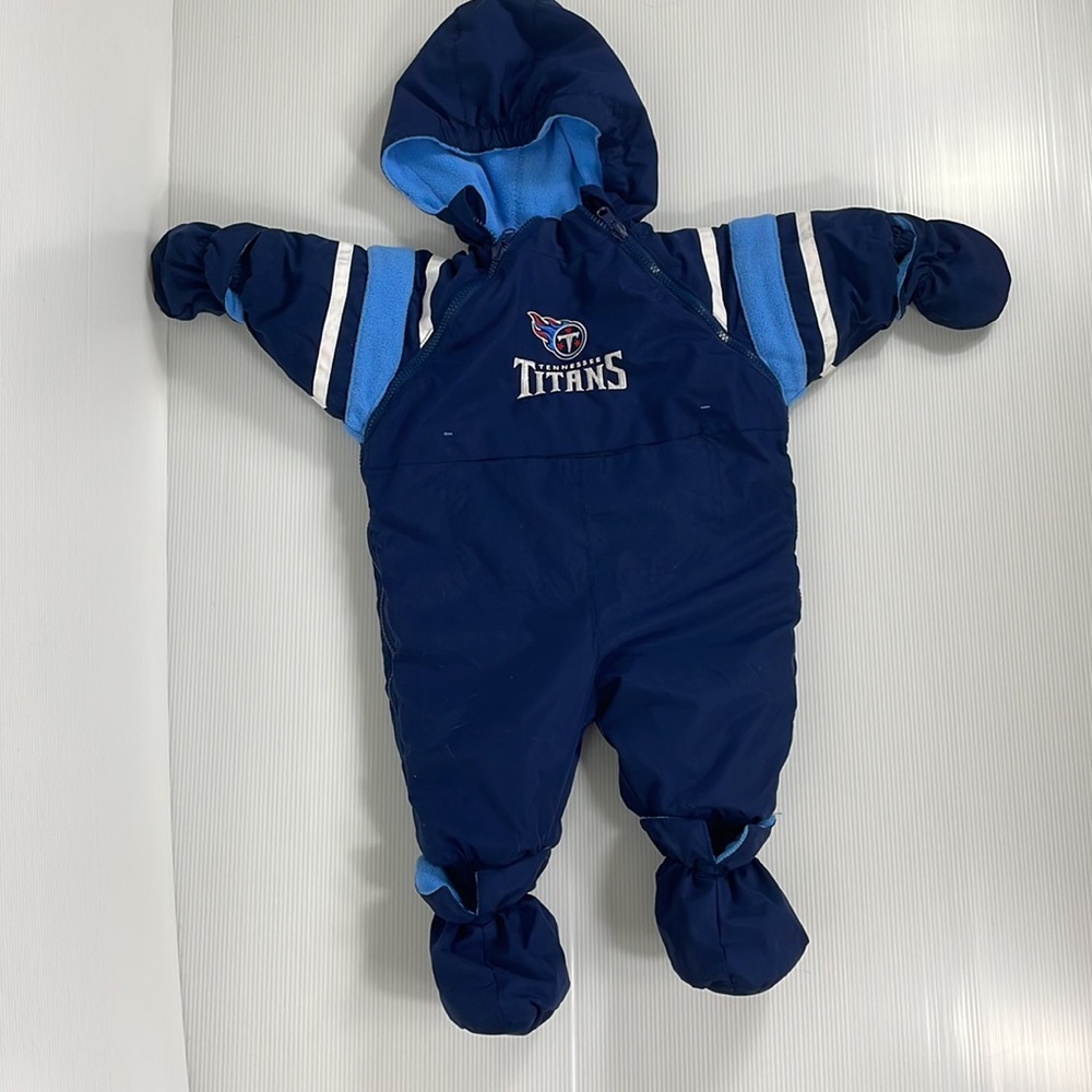 NFL Tennessee Titans infant‎ snowsuit size 6-9 months
